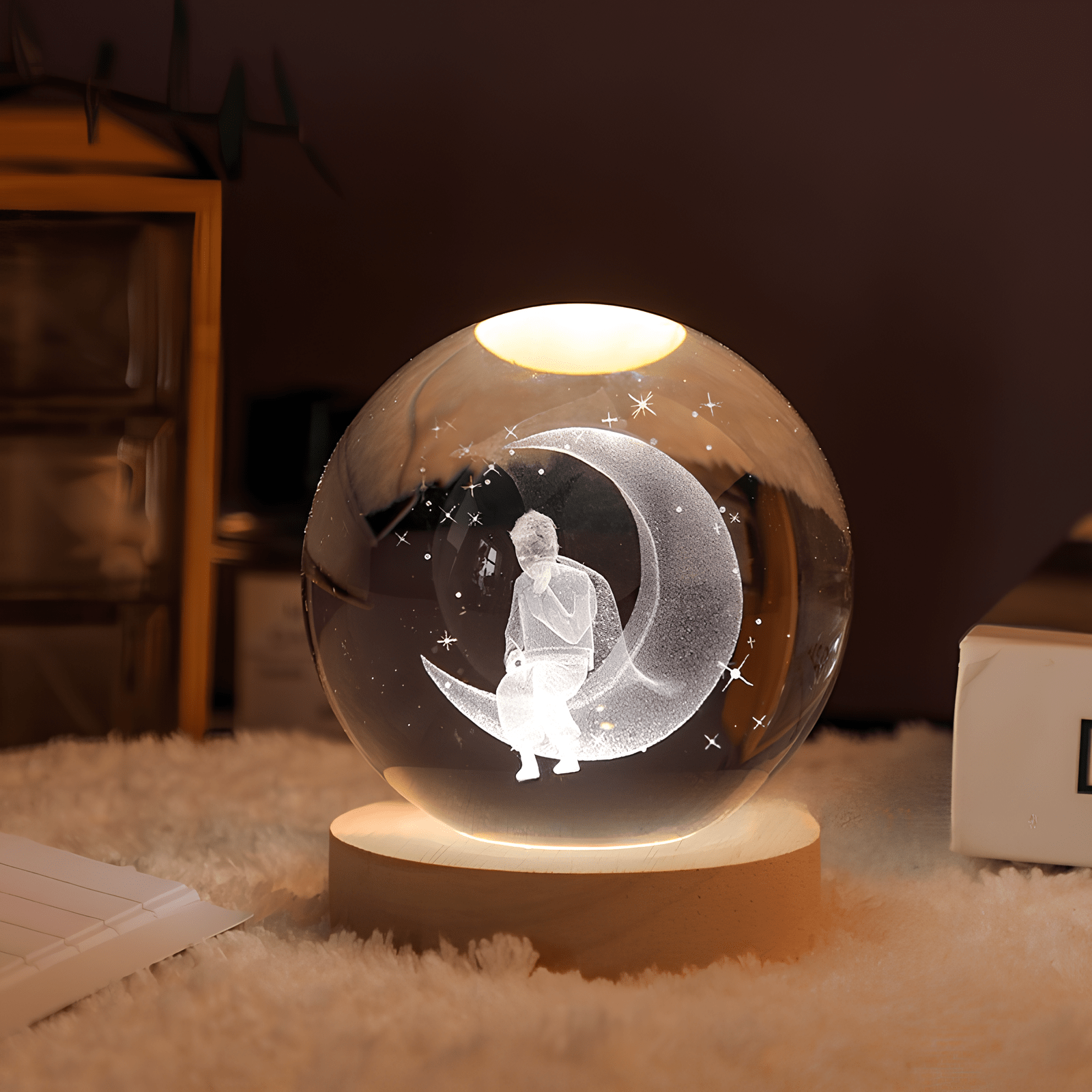Verthara 3D Crystal Balls LED Light Man in the Moon