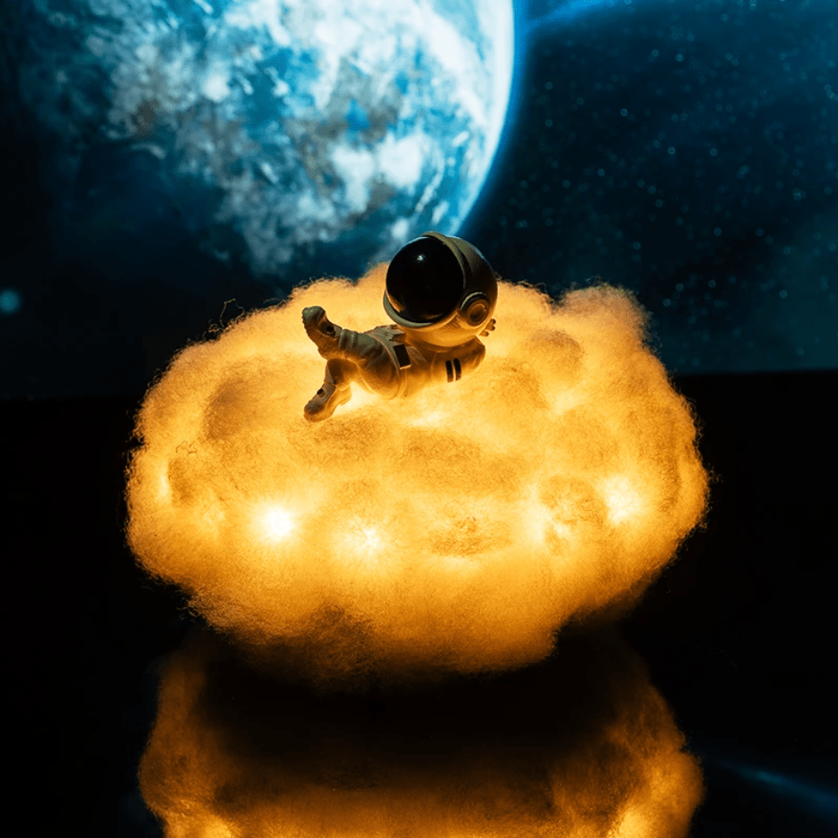 Verthara Astronaut Cloud Night Light
