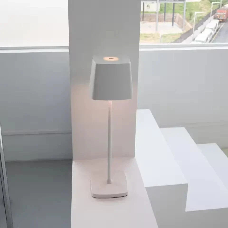 Verthara Cordless LED Table Lamp – Rechargeable - Warm White - Stepless Dimming - Aluminium - Indoor Lighting White