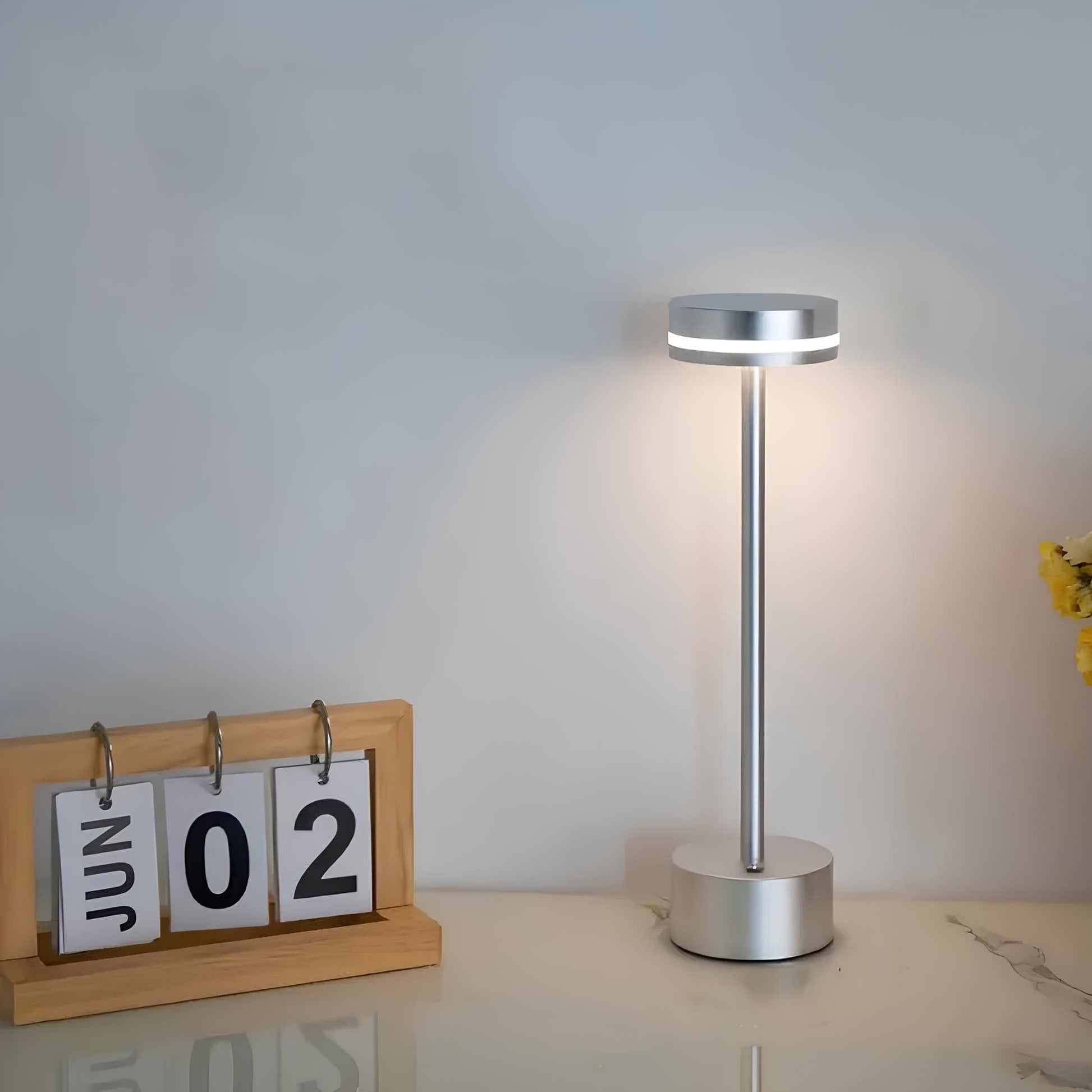 Verthara Elegance Cordless & Rechargeable Table Lamp Silver