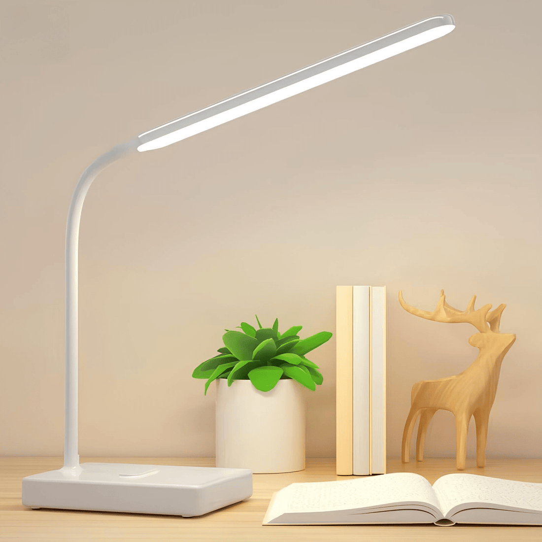 Verthara Flexible Arm Desk Lamp