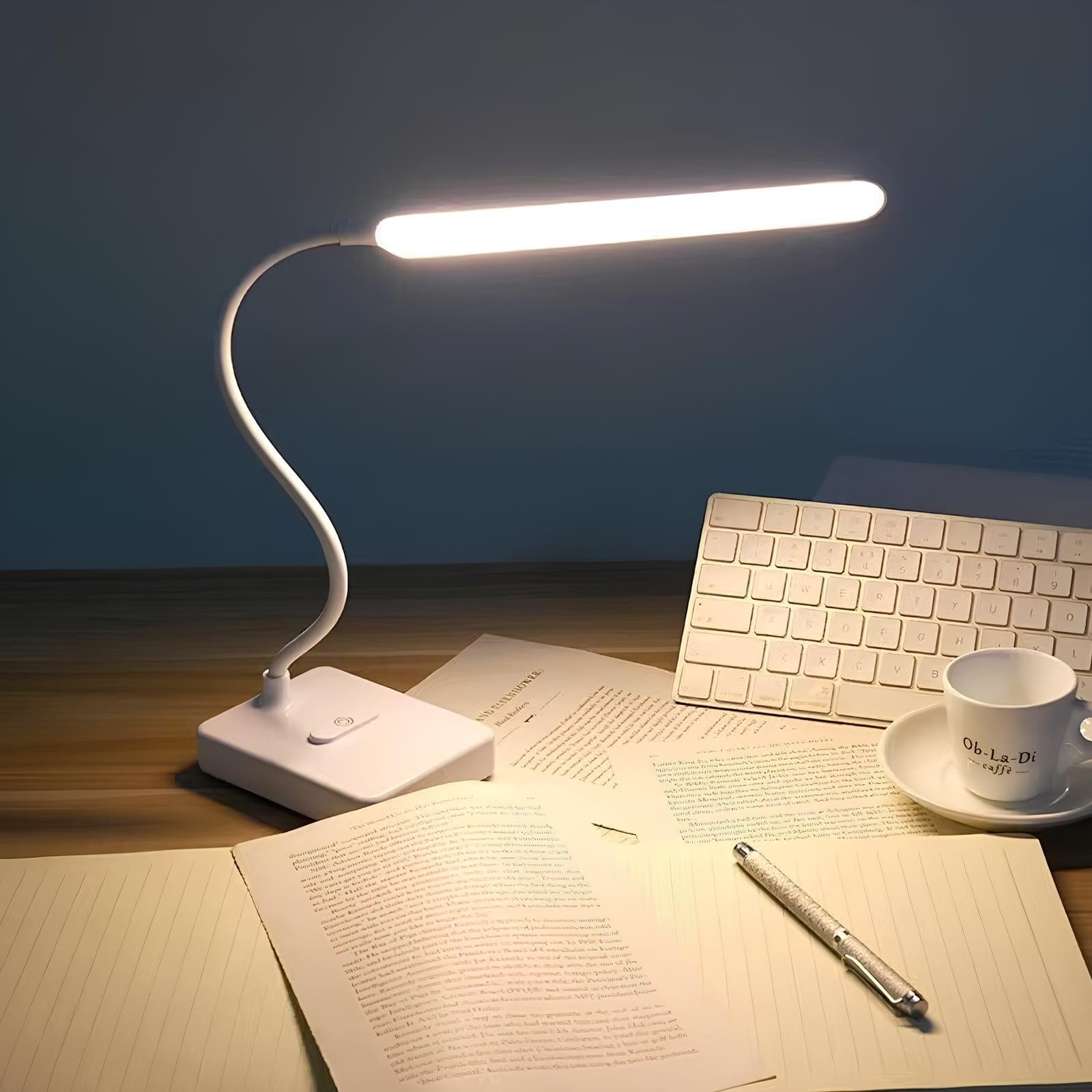 Verthara Flexible Arm Desk Lamp