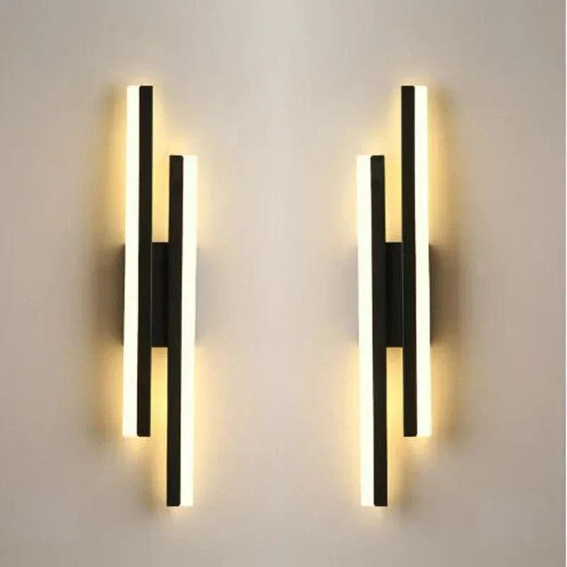 Verthara LED Wall Sconce With Acrylic Lampshade – Indoor Wall Light - Modern Copper Design - Adjustable Colour Temperature - Gold/Black Finish