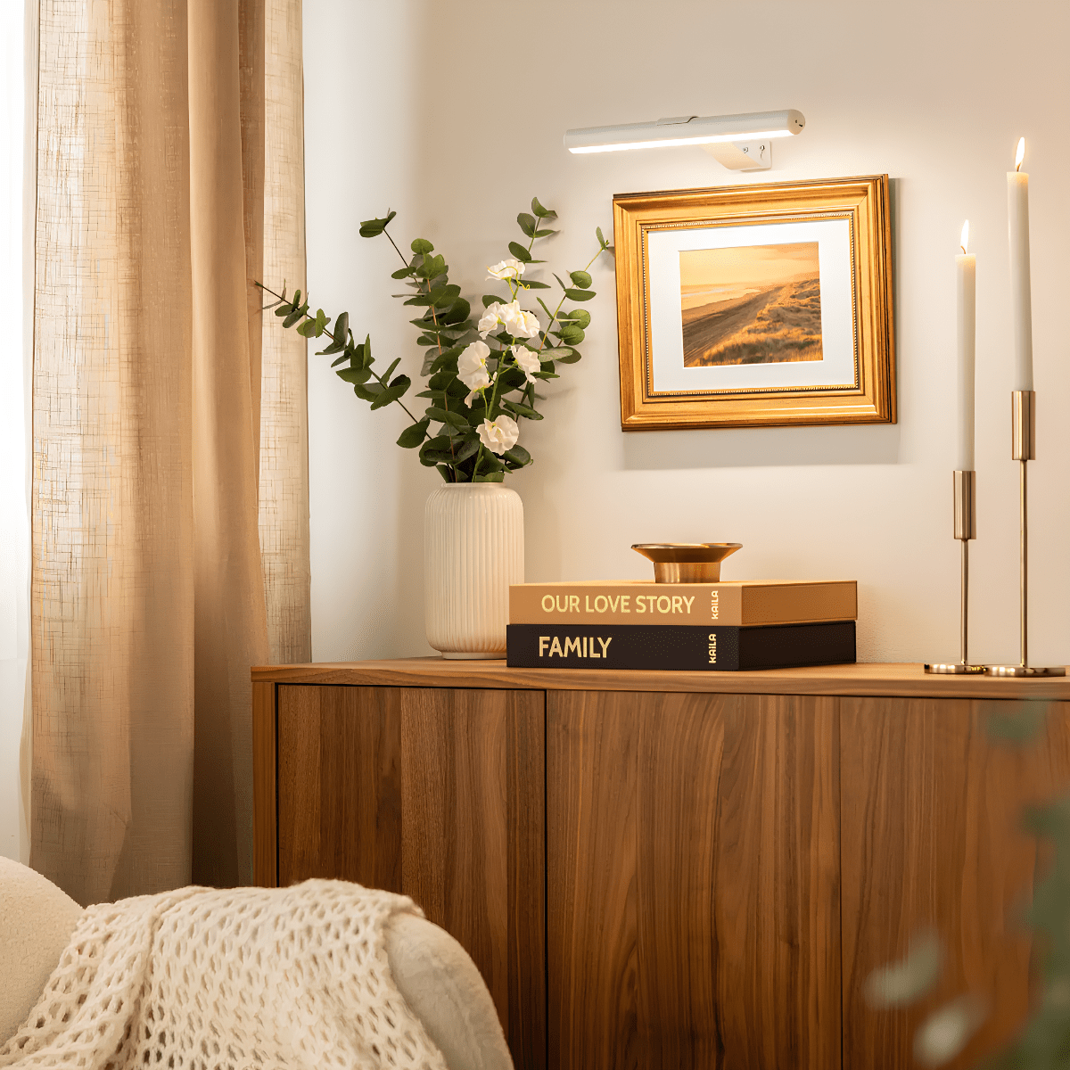 Verthara Modern Cordless Wall Lamp – Sleek Design White