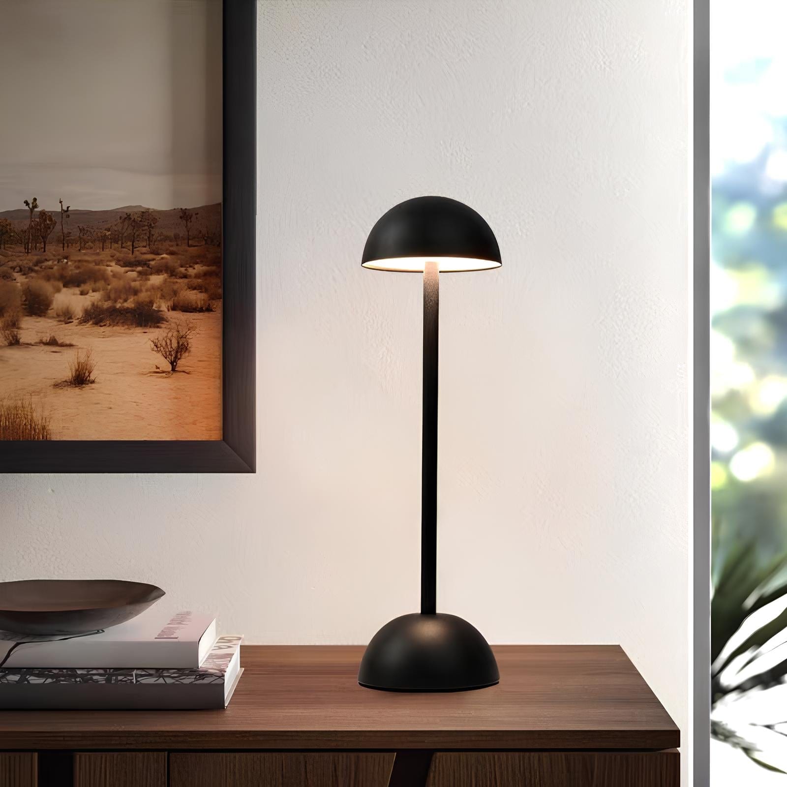 Verthara Sleek Iron Design Rechargeable Table Lamp