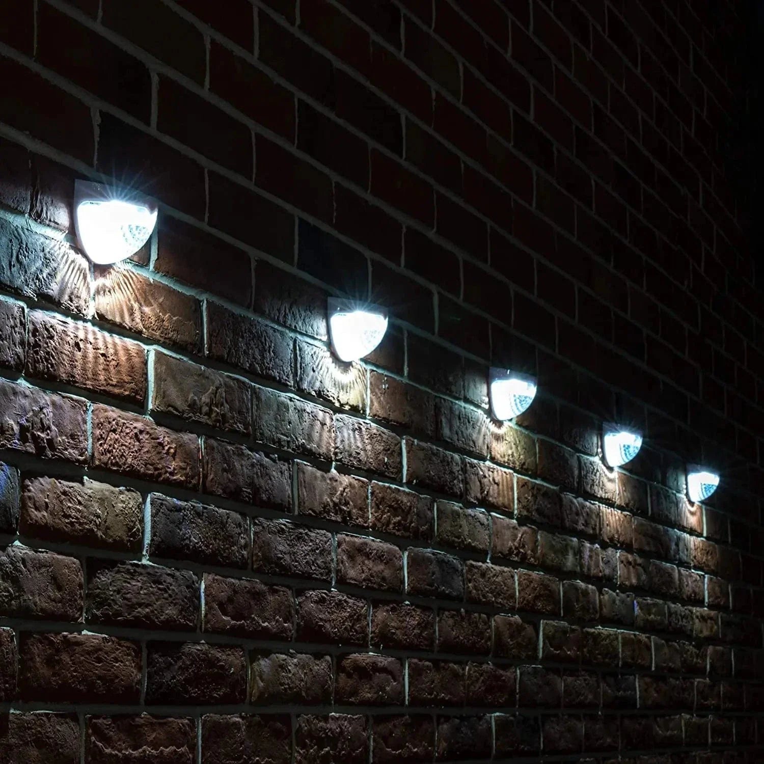Verthara Solar Fence Light - 6 LED - Auto On/Off with Light Sensor
